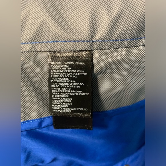 The North Face Coach Rain Jacket - Picture 9 of 10